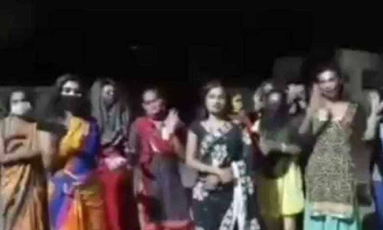 टाळी वाजून पोट भरणारे तृतीय पंथीना मारहाण