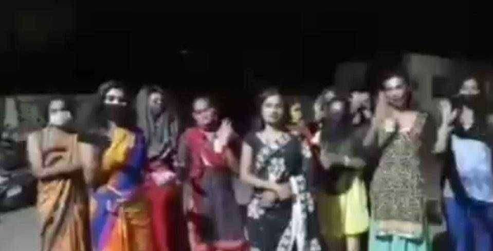 टाळी वाजून पोट भरणारे तृतीय पंथीना मारहाण