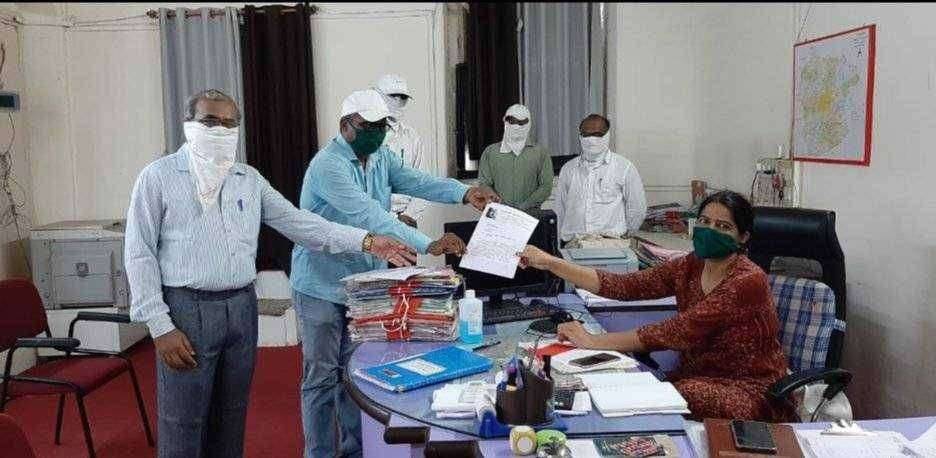 जळगाव जिल्हा रुग्णालय प्रशासनाचा भोंगळ कारभार थांबवून दोषींवर कडक कार्यवाही करा.... डॉ बाबासाहेब आंबेडकर सामाजिक परिषदेने निवेदनाद्वारे केली मागणी...