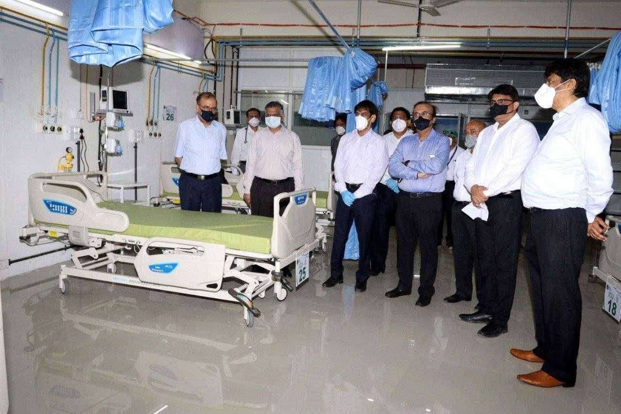 ? कॅान्टॅक्ट ट्रेसींग, कंटेनमेंट झोन आणि रूग्णालय व्यवस्थापन अंमलबजावणी योग्यरितीने करा - मुख्य सचिव अजोय मेहता यांच्या सूचना