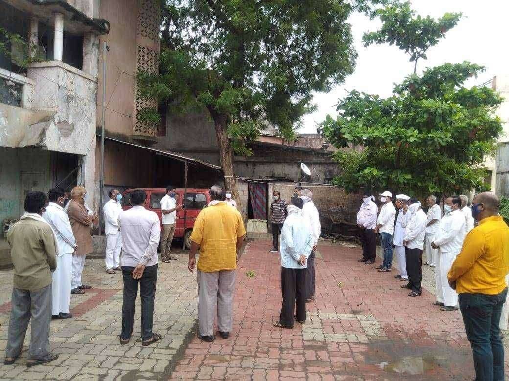 निंभोरा येथे स्व हरिभाऊ जावळे व शहीद जवान यांना सर्व पक्षीय श्रद्धाजंलि