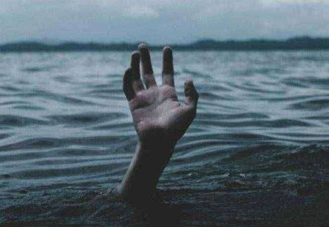 कौटुंबिक वादातून तरूणाची विहीरीत उडी घेवून आत्महत्या