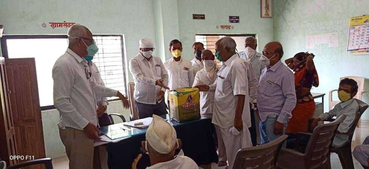 शिरूड ग्रामपंचायत तर्फे दिव्यांग लाभार्थींना मिळाला लाभ
