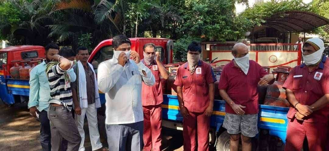 खासदार उन्मेश दादा यांच्या वाढदिवसानिमित्त कोरोना मध्ये कार्यरत देवदूतांचा सन्मान