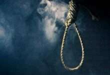 ? Big Breaking..शिर्डीत साईमंदिराजवळ व्यावसायिकाची आत्महत्या, स्वत: च्या दुकानातच गळफास