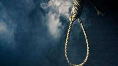 ? Big Breaking..शिर्डीत साईमंदिराजवळ व्यावसायिकाची आत्महत्या, स्वत: च्या दुकानातच गळफास