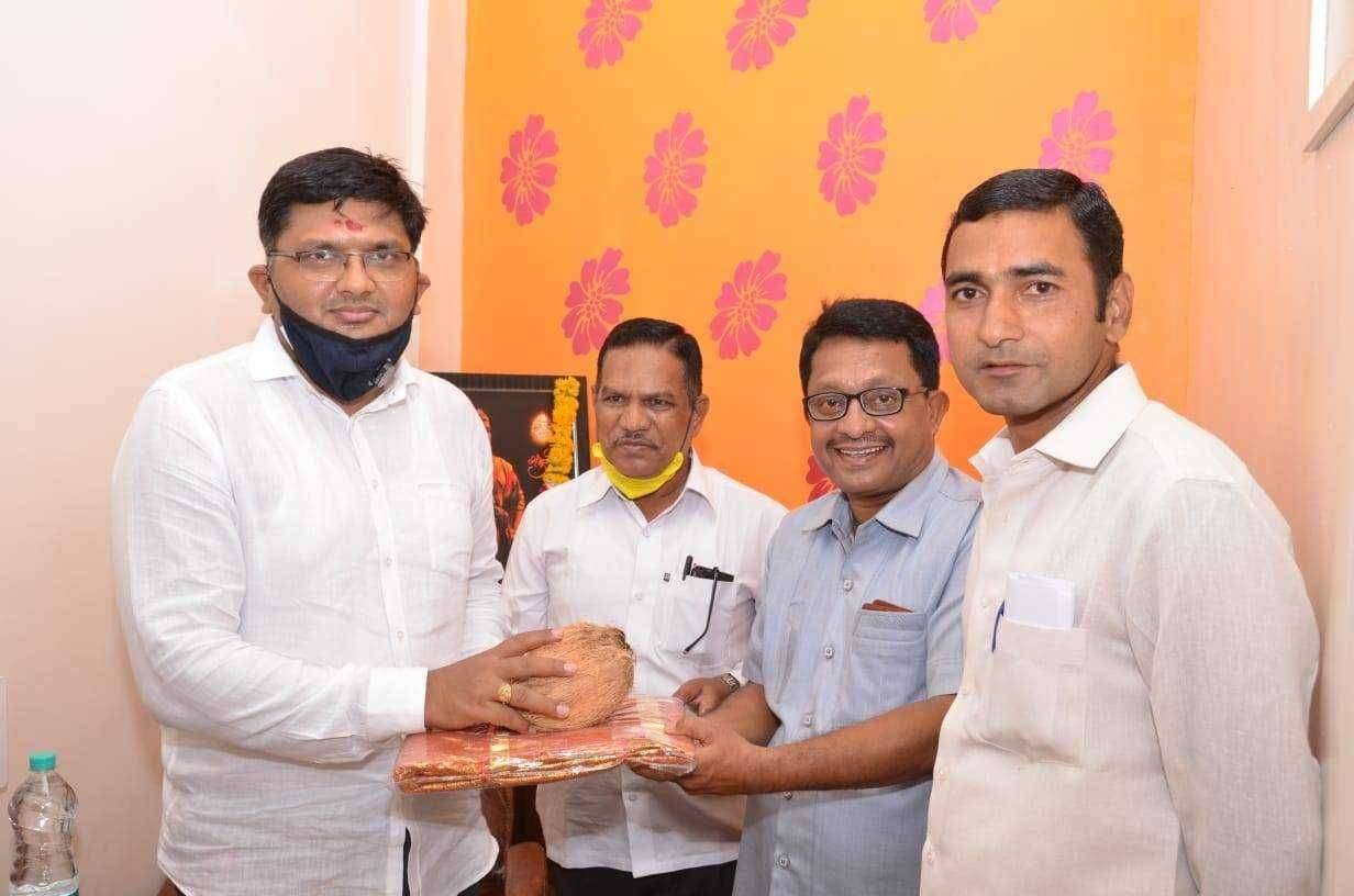 ना.प्राजक्तदादा तनपुरे यांच्या पाथर्डी जनता दरबारात सरकारी अधिकाऱ्यां विरोधात तक्रारीचा पाउस