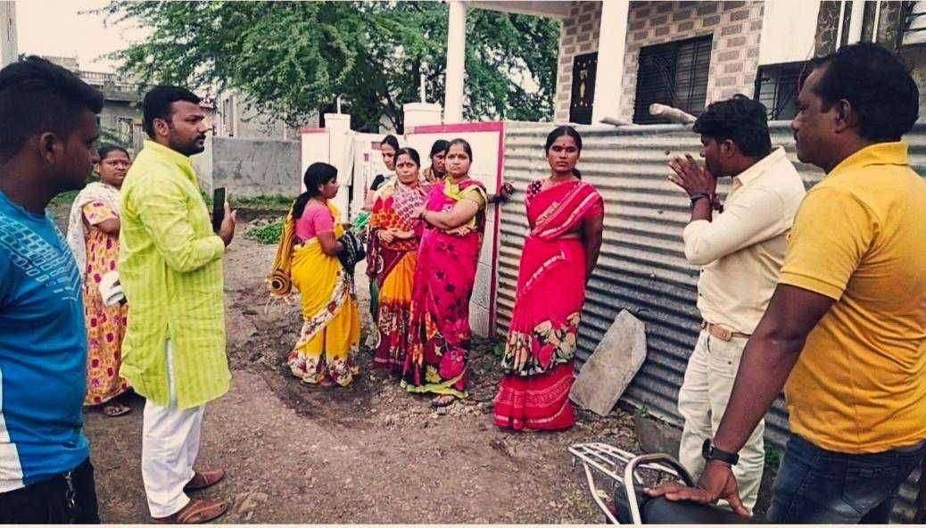 पंढरपूर शहरांमधील उपनगर च्या महिलेने फायनान्स कर्मचाऱ्याला दिला महाप्रसादाचा चौप