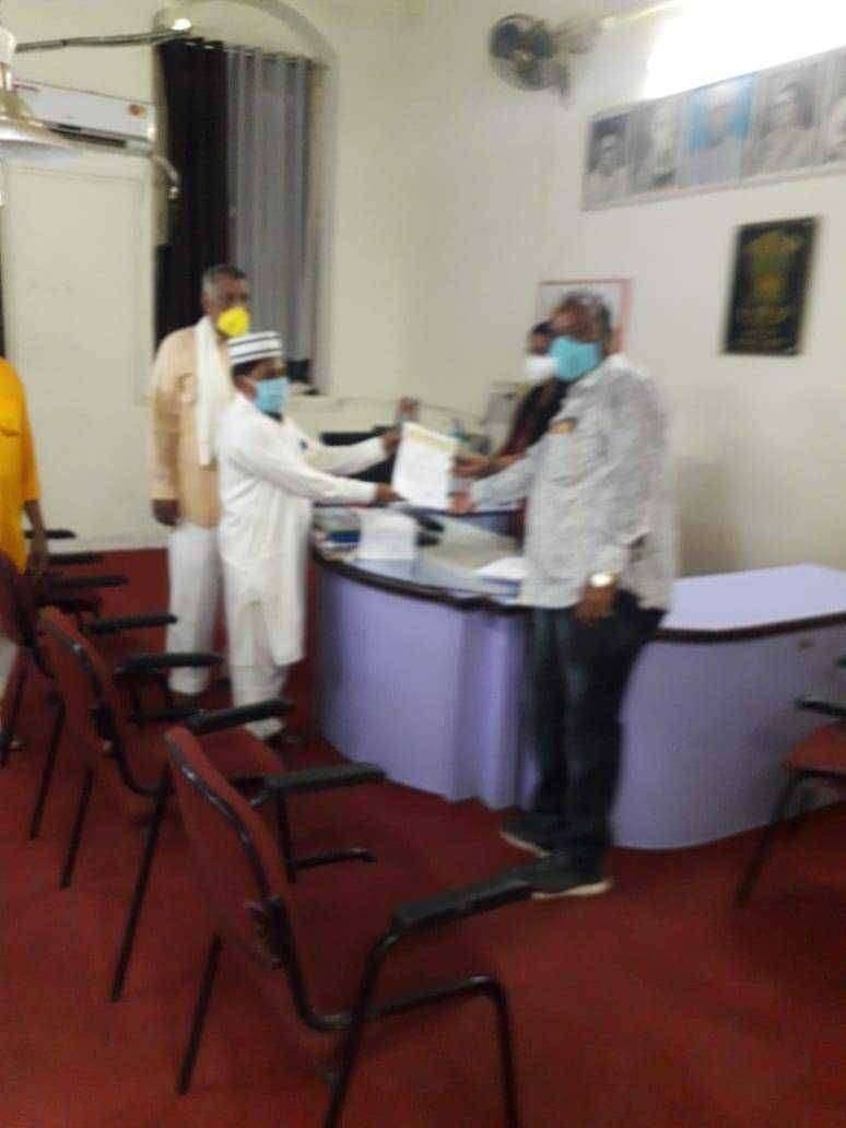 लाँकडाऊन काळात कर्जाचे हप्ते वसुल करणाऱ्या बँक व वित्तीय संस्था यांच्या वर कारवाई करा