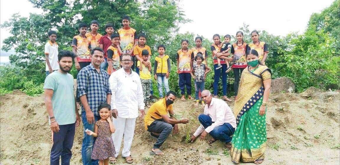 अनंतशांती आणि फिरंगोजी शिंदे बहूऊद्देशीय संस्थेमार्फत गिरगावात वृक्षारोपण