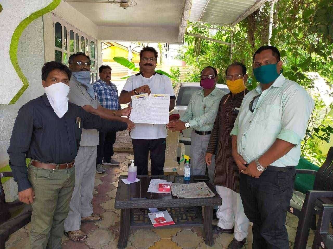 आमदार डाँ. संदिप धुर्वे यांना MPSC मधील बोगस आदिवासी नियुक्ती देऊ नये याबदल विविध संघटनेची निवेदन द्वारे मागणी