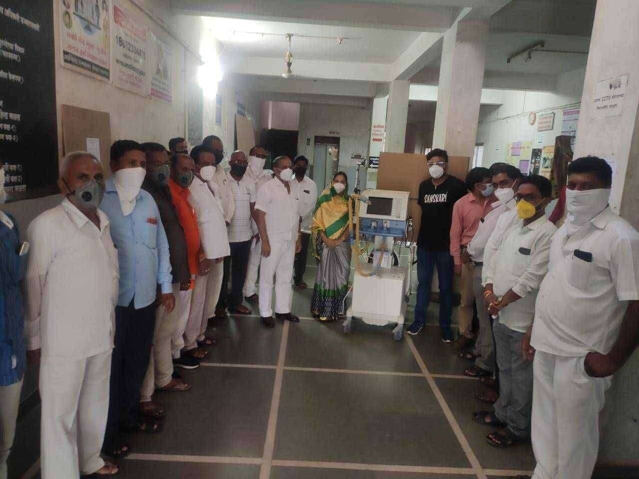चोपडा उपजिल्हा रूग्णालयास १५ व्हेंटीलेटर प्राप्त आमदार लताताई सोनवणे यांच्या प्रयत्नांना यश