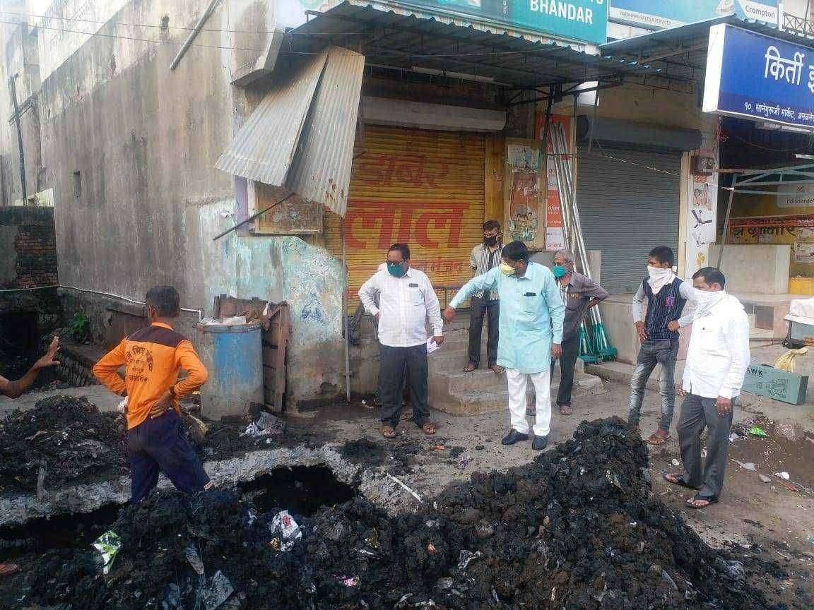 ?️ 20 वर्षांपासून न काढलेला गाळ काढण्यासाठी सरसावली नगरपालिका