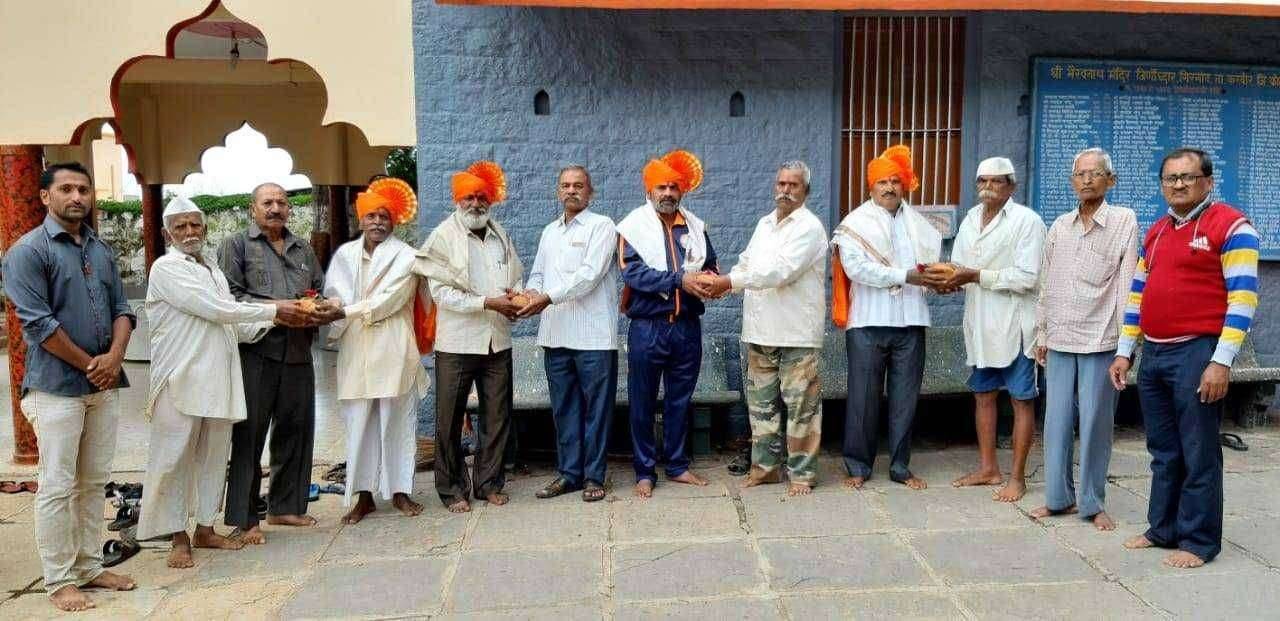 अनंतशांती आणी फिरंगोजी शिंदे संस्थेच्या वतीने गुरुपौर्णिमेनिमित्त गिरगावात ज्येष्ठ गुरुंचा सत्कार