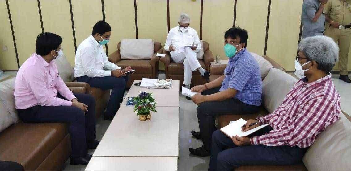 जिल्ह्यात भाजीपाला, फळ,फूल पिकांचे क्षेत्र वाढवा: ना.भुसे