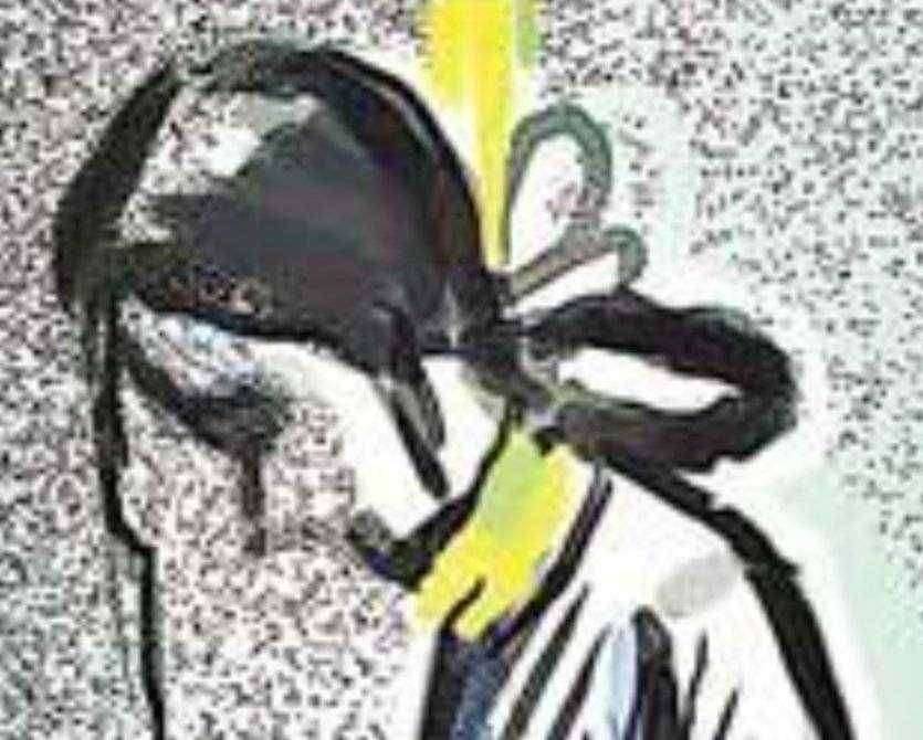 यावल येथे 23 वर्षीय महिलेची गळफास घेऊन आत्महत्या