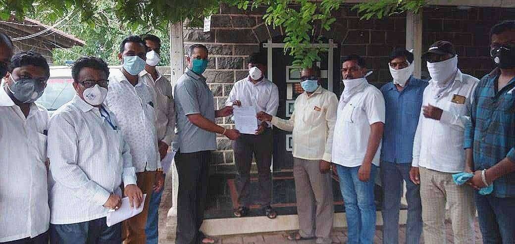 शेतकऱ्यांना युरियाचा पुरवठा व्हावा भाजपा चे तहसीलदारांना निवेदन