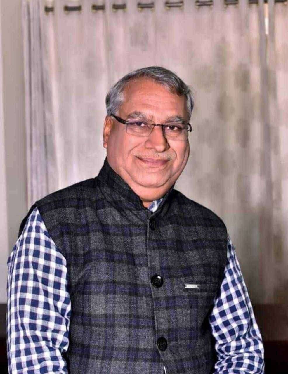 कामगारप्रश्नी शरद पवारांना साकडे सीटूतर्फे डॉ . कराड यांनी पाठविले पत्र