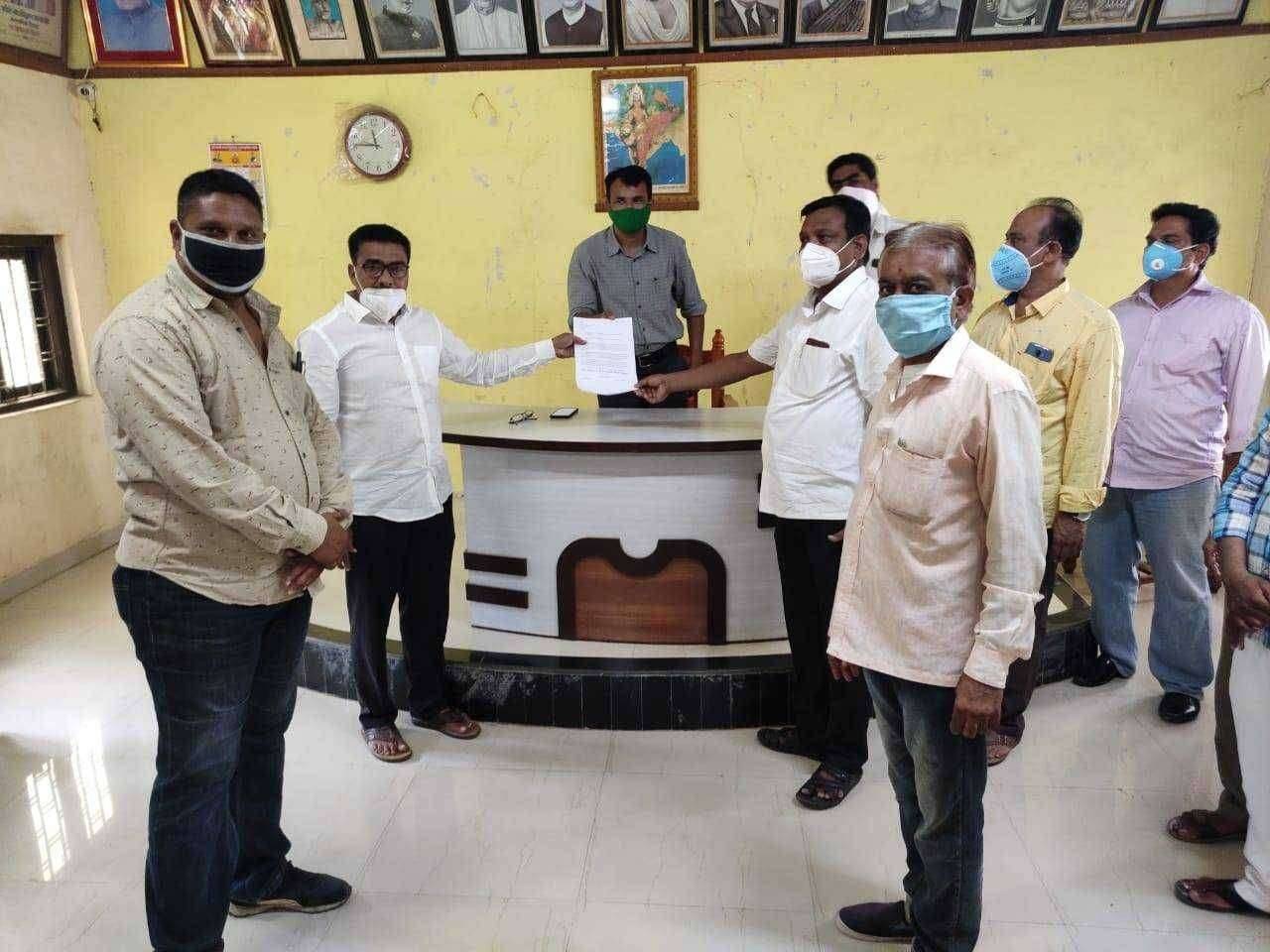 फैजपूरशहरात आज पासून तीन दिवसाच्या जनता कर्फ्यू सुरू