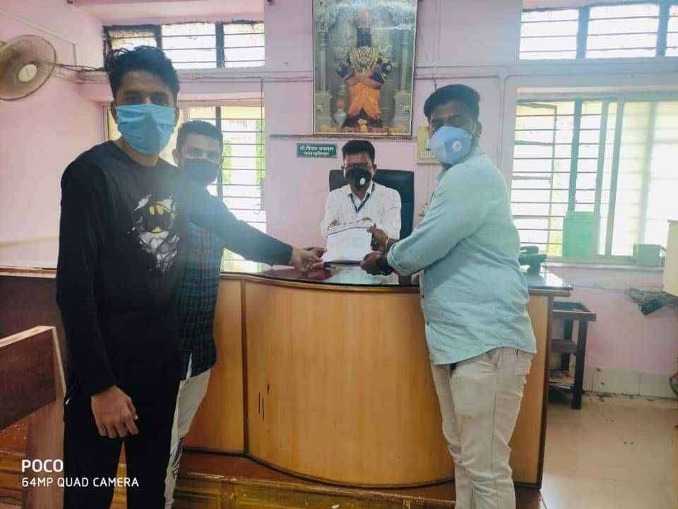 पुरोगामी पत्रकार संघाच्या ओझर येतली कार्यालयात पुरोगामी पत्रकार संघाचा सदस्यांची बेठक घेण्यात आली