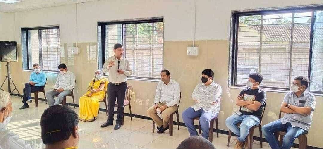 येत्या दहा दिवसात लोकसहभागातून पन्नास बेडची तातडीची व्यवस्था उभारू - खासदार उन्मेश दादा पाटील याचे सर्वपक्षीय बैठकीत प्रतिपादन