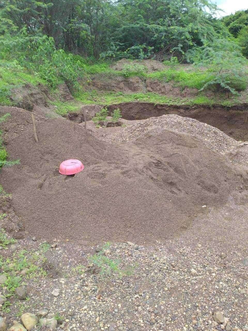 कोरोना संक्रमण काळात सीना कोळेगाव धरण परिसरात अवैध वाळु उपसा