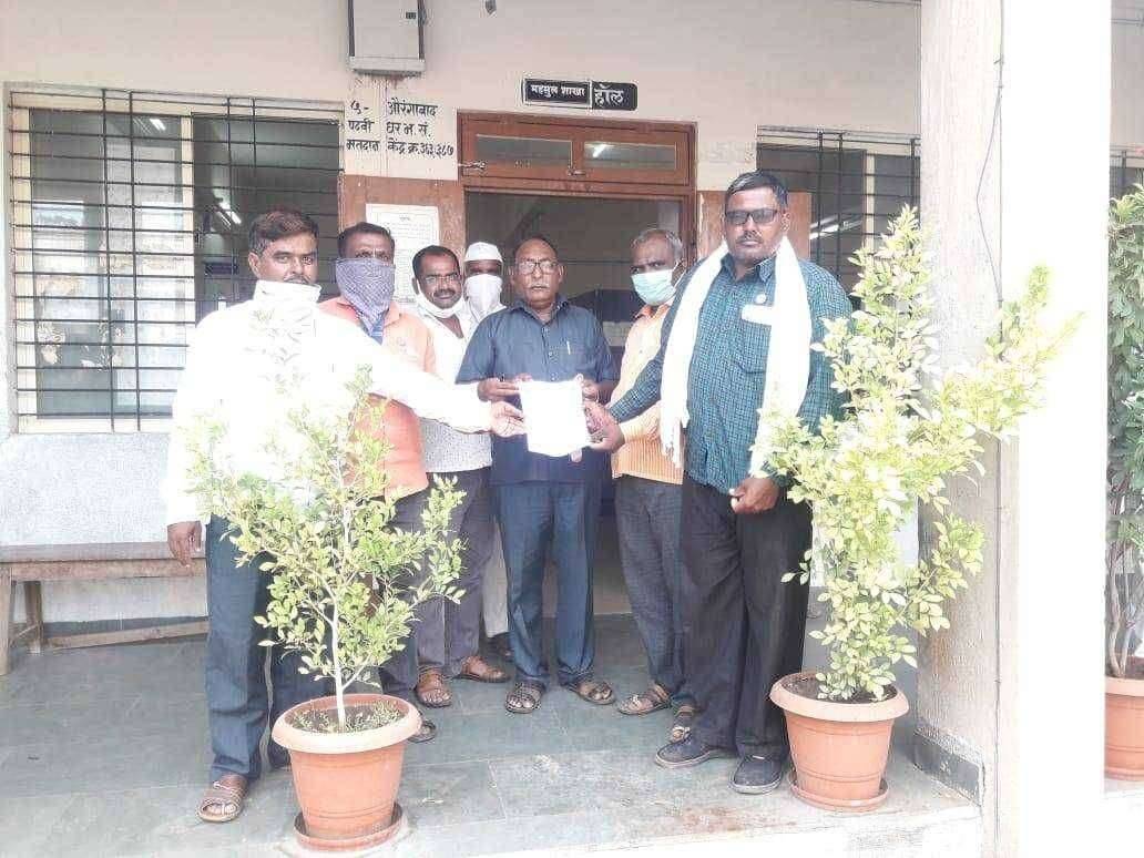 दुध दराची वाढ होई पर्यंत आंदोलन सुरूच ठेवणार -स्वाभी मानी शेतकरी संघटनेचा ईशारा