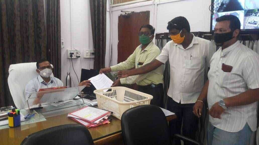 “राज्य शासनाने सर्वोच्च न्यायालयात दाखल केलेली एसएलपी मागे घ्या” जिल्ह्यातील गोवारी संघटनांनी मुख्यमंत्र्यांकडे केली मागणी