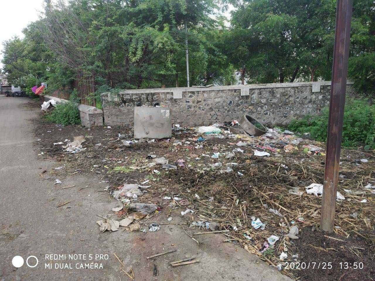 परंडा शहरामध्ये ऐन पावसाळ्यामध्ये स्वच्छतेचा प्रश्न गंभीर