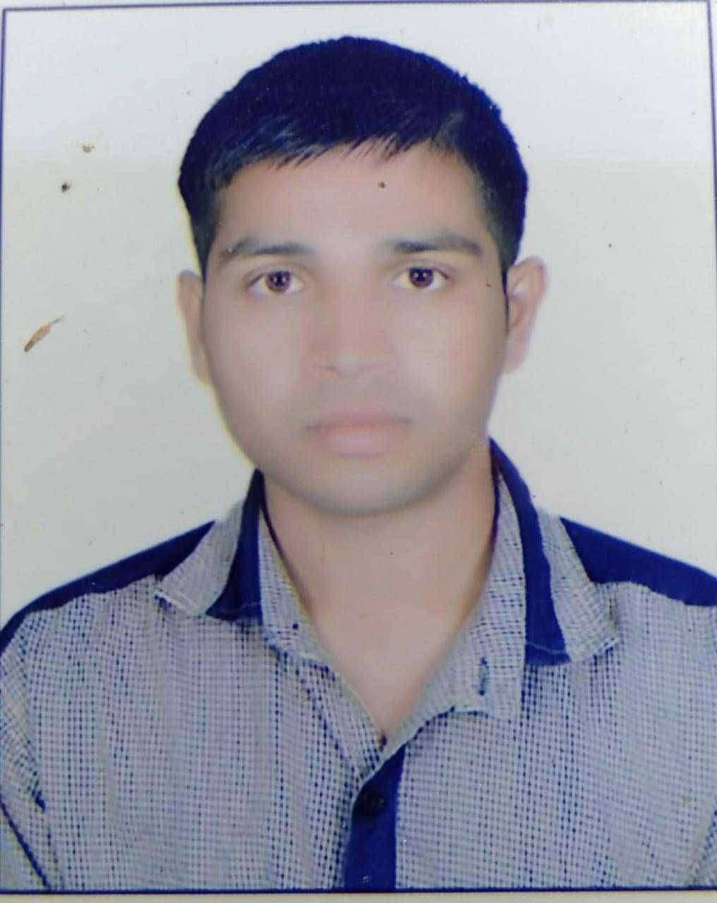 काठीपाडा येथे शेतक-याचा ट्रक्टरखाली दबून जागीच मृत्यू.