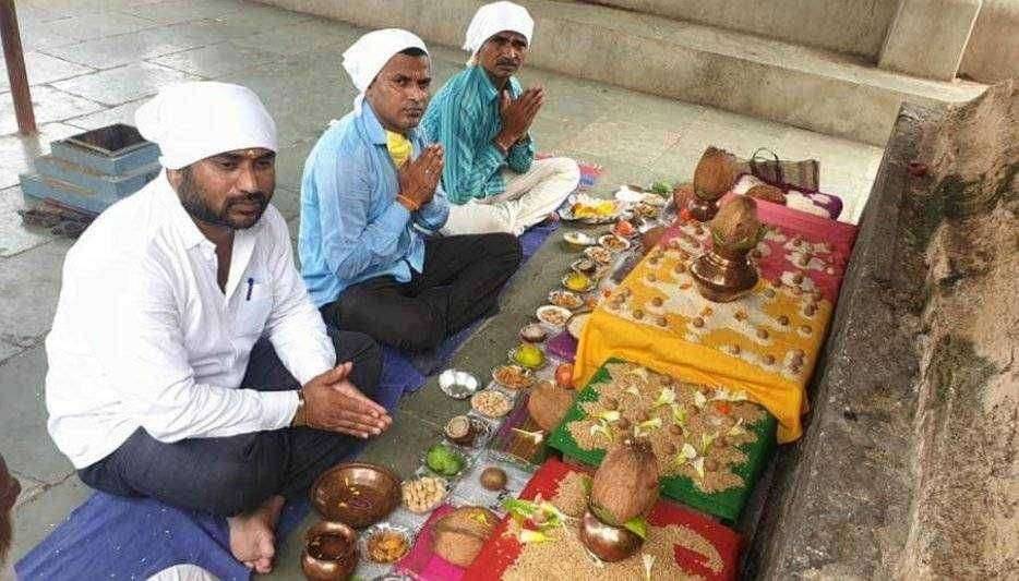 माजी आमदार स्मिता वाघ यांच्या प्रकृतीत सुधारणा व्हावी यासाठी कपिलेश्वर महादेव मंदिरावर करण्यात आले हवन...