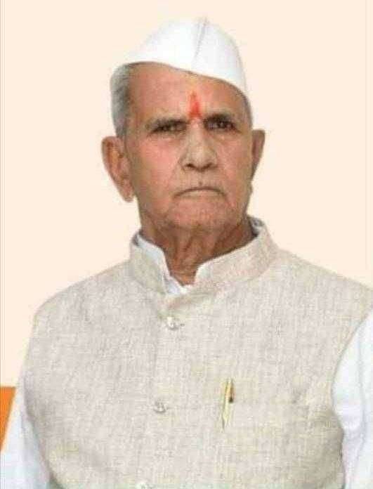 सहकार व शैक्षणिक क्षेत्रातील "डॉक्टर "कर्मयोगी सुधाकरपंत परिचारक काळाच्या पडद्याआड विजयसिंह माने सर