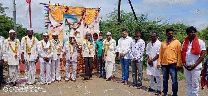 घरोघरी दिव्यांचा लखलखाट, रांगोळी,अण्णाभाऊ साठे जयंती डिकसळ येथे साजरी...!!!