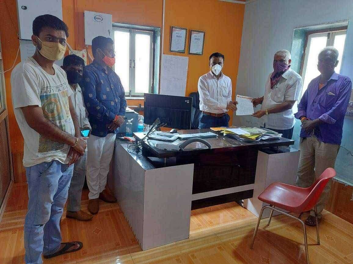 चांदवड शहरात आस्थापनांची वेळ वाढविण्याची मागणी