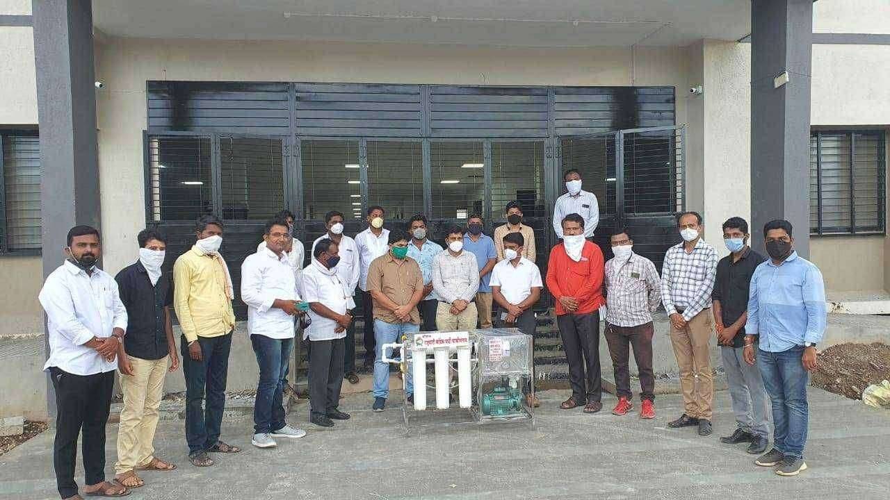 राष्ट्रवादी काँग्रेस तर्फे कोविड सेंटरला आर.ओ.फिल्टर प्लांट सुपूर्द
