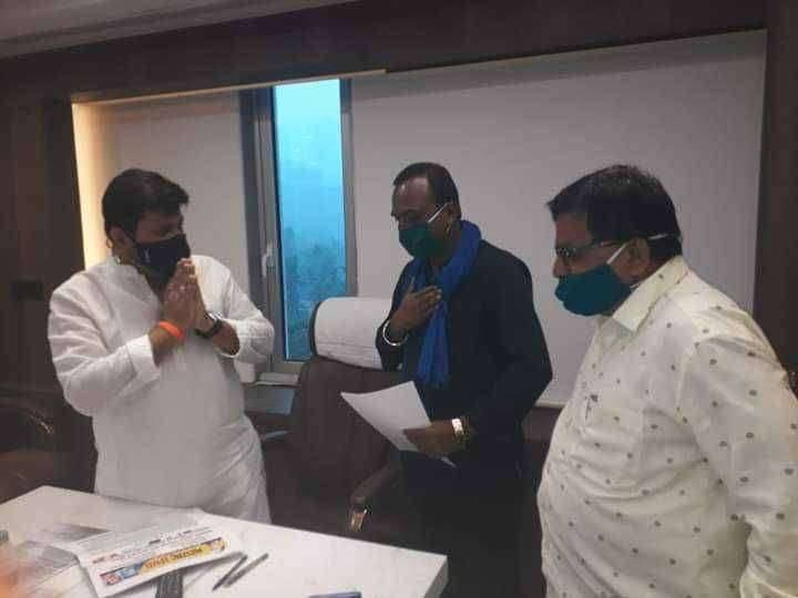 विद्यार्थ्यांची होणारी आर्थिक लूट थांबवून त्यांची एक वर्षाची फी सरसकट माफ करावी. भिम आर्मीचे राज्यशासनाला साकडे