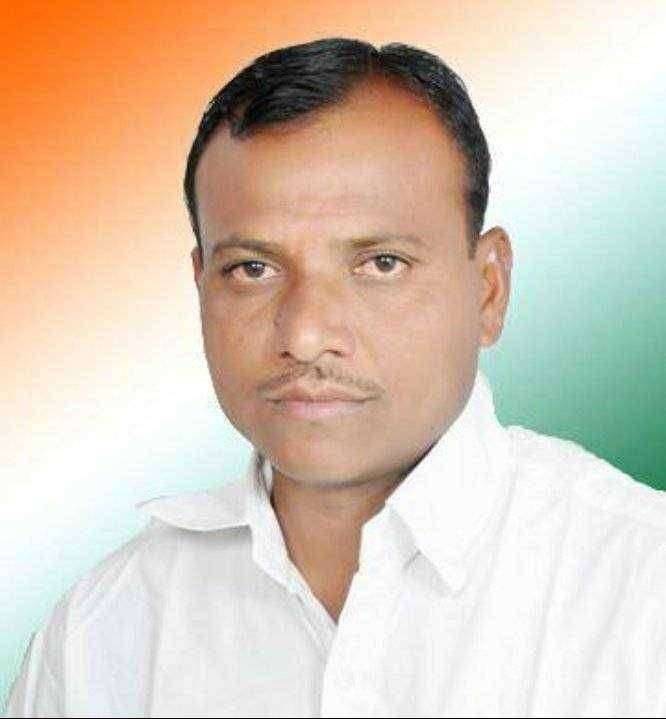 देवणी खु येथील पञकार रणदिवे लक्ष्मण यांना साप्ताहिक पोलीस तपास कोरोना योध्दा म्हणून सन्मानित करण्यात आले.