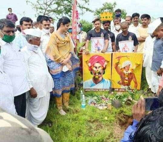 आदिवासी राजा रावन युवा फाऊंडेशन वतीने जागतिक आदिवासी दिन साजरा