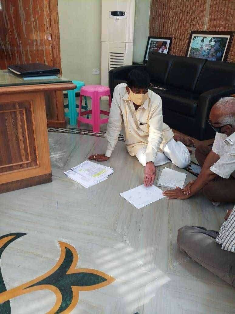 ?️ ll बोले तैसा चाले त्याची वदांवी पावले ll ...साधा बाधा माणसातला माणूस..कृषिभूषणच नव्हे तर माणुसकी भूषण..