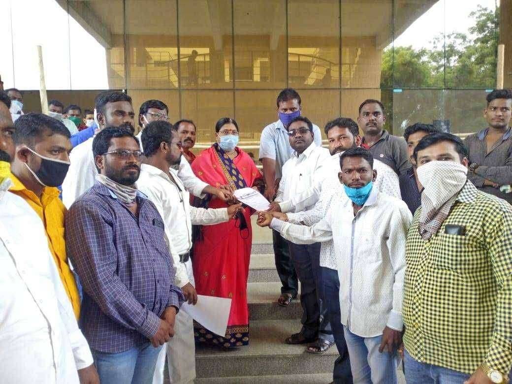 इंदापुर मध्ये वंचित बहुजन आघडीच्या वतीने डफली आंदोलन पार पडले