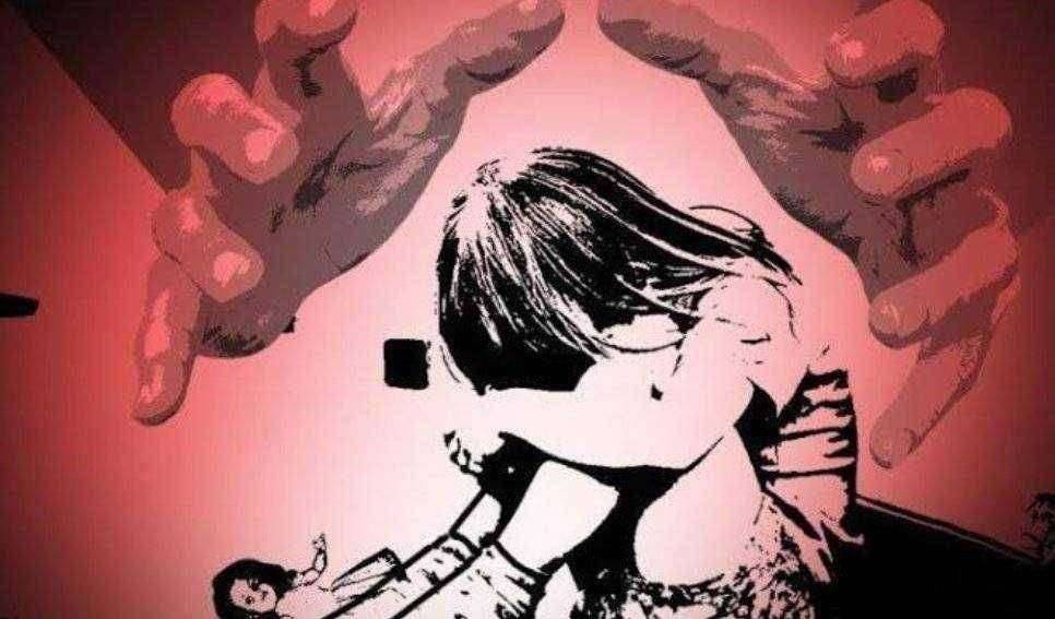 ?धक्कादायक....अल्पवयीन मुलीवर तरुणाने प्रेमप्रकरणातून केला अत्याचार दोन जणांविरुद्ध गुन्हा दाखल