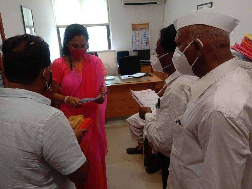 कोरोनामुळे मृत्यू झालेल्या महाराष्ट्रातील पोलीस पाटील यांच्या वारसांना आर्थिक मदत शासनाने करावी