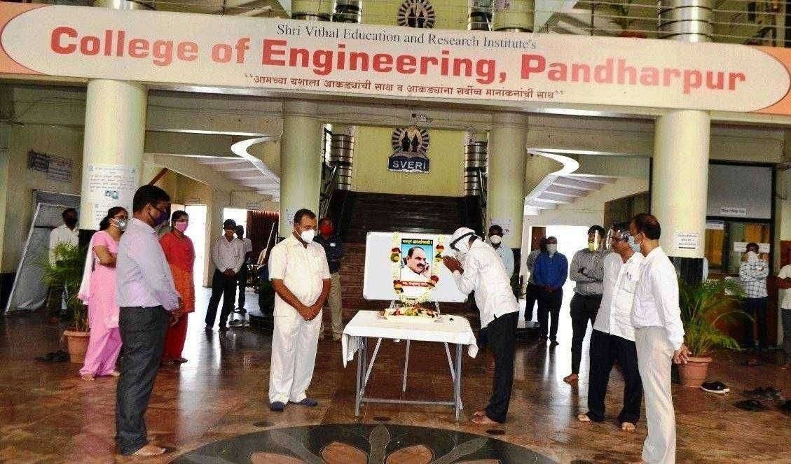 कै. राजूबापू पाटील यांचे सहकार क्षेत्रात महत्वाचे योगदान’ स्वेरीचे संस्थापक सचिव व अभियांत्रिकीचे प्राचार्य डॉ. बी. पी. रोंगे