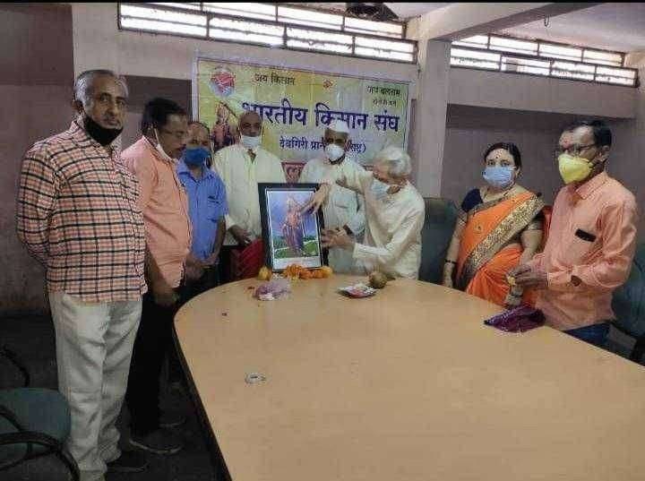 भगवान बलराम शक्ती व मेहनतीचे द्योतक - विठ्ठलदास गुजराथी भगवान बलराम यांच्या प्रतिमेचे पुजन....