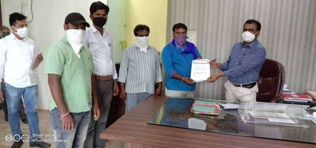 लातुर भारतरत्न डॉ बाबासाहेब आंबेडकर पार्क च्या कामाला तात्काळ सुरू करा नाहीतर भिम आर्मी स्टाईलने काम करण्यास भाग पाडू