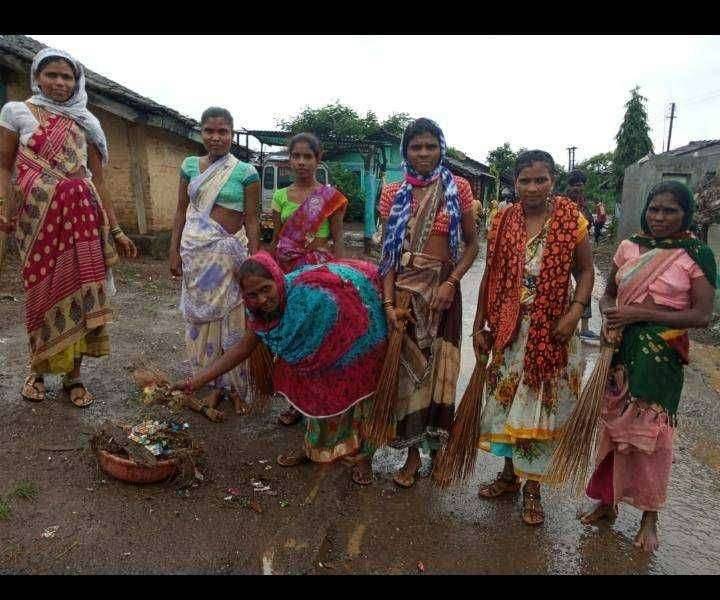 जनसेवा मंडळ,सुरगाणा-पेठ, मार्फत वाढदिवसाचे औचित्य साधून ग्राम स्वच्छता अभियान राबवून स्वच्छतेचा संदेश.......!