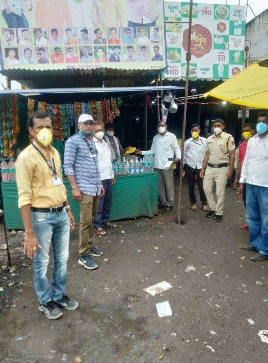 एरंडोल नगर पालिकेची नियमांचे पालन न करणाऱ्या दुकानदार व व्यापाऱ्यांवर कारवाई करीत केली मोठी दंड वसुली.