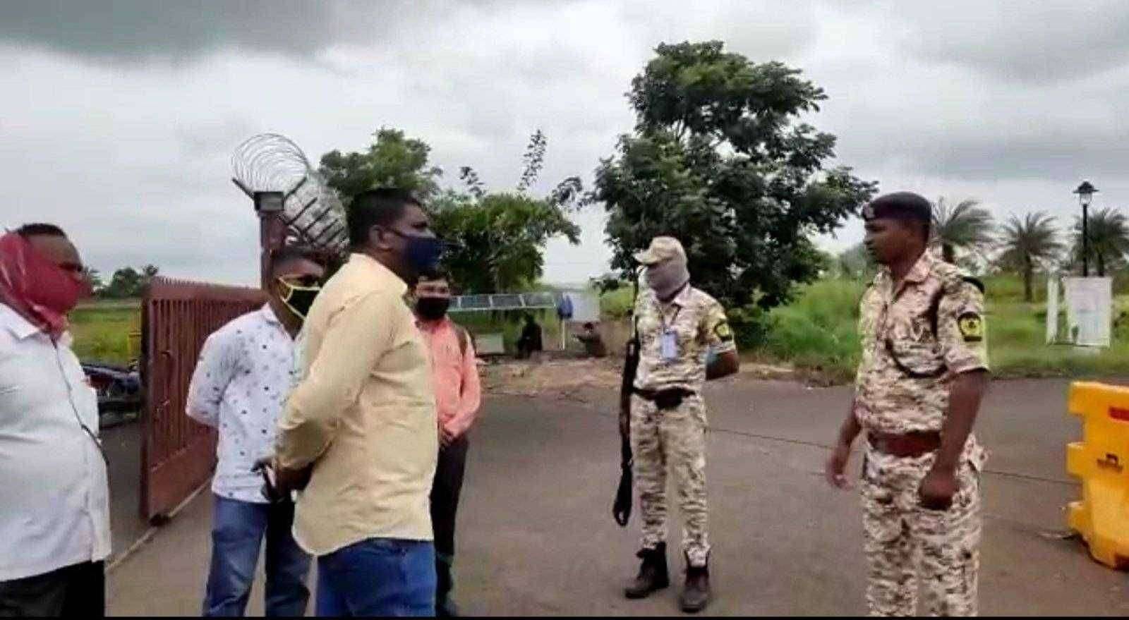 नाशिक विमानतळावर नोकरी देण्याच्या आमिषाने युवकाची ऑनलाईन अर्थिक फसवणूक