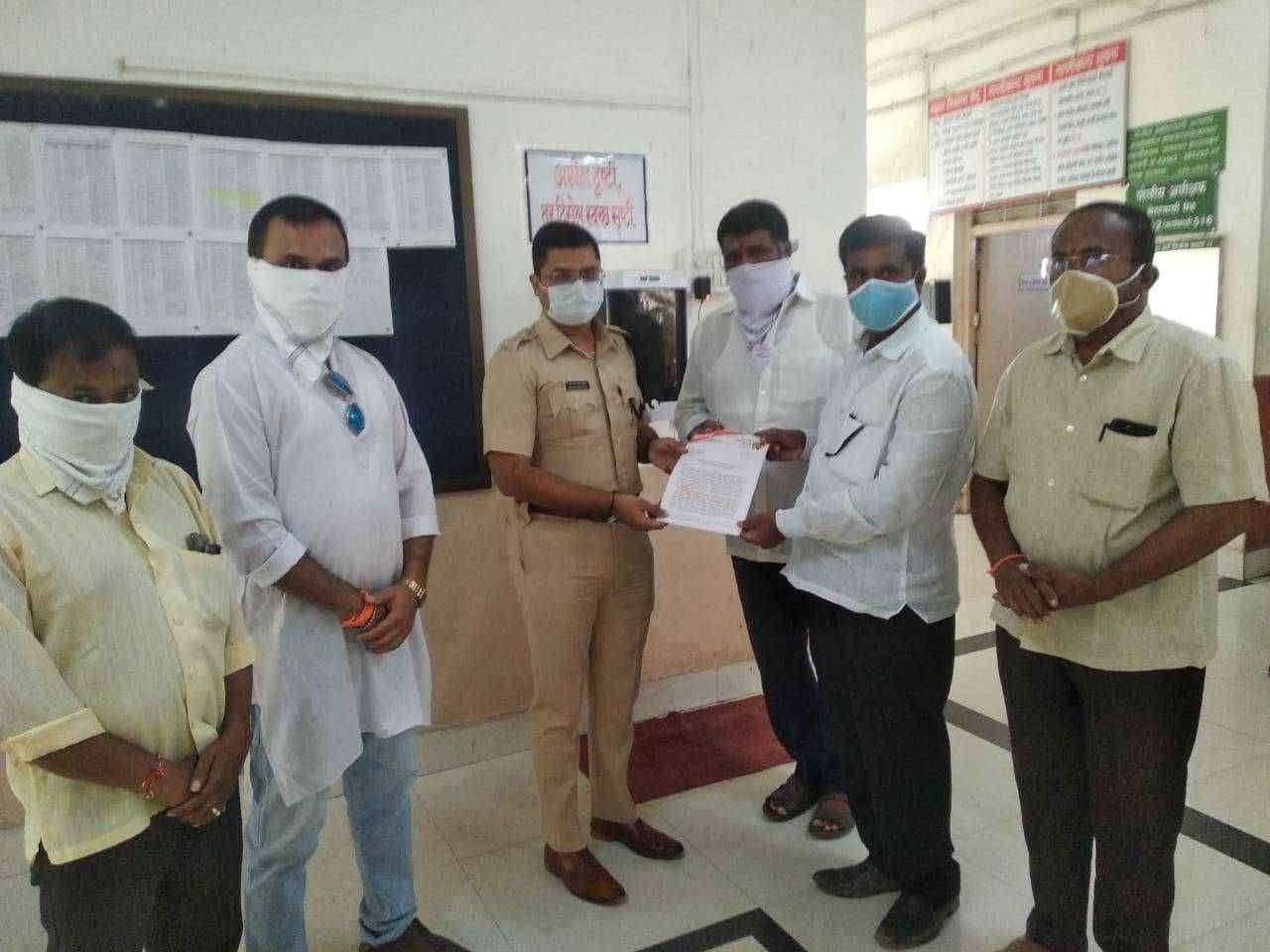 आकाश कोळी वरील गुन्हा रद्द करुन खोटा गुन्हा दाखल करणाऱ्यांवर कार्यवाही करा : शिवसेना