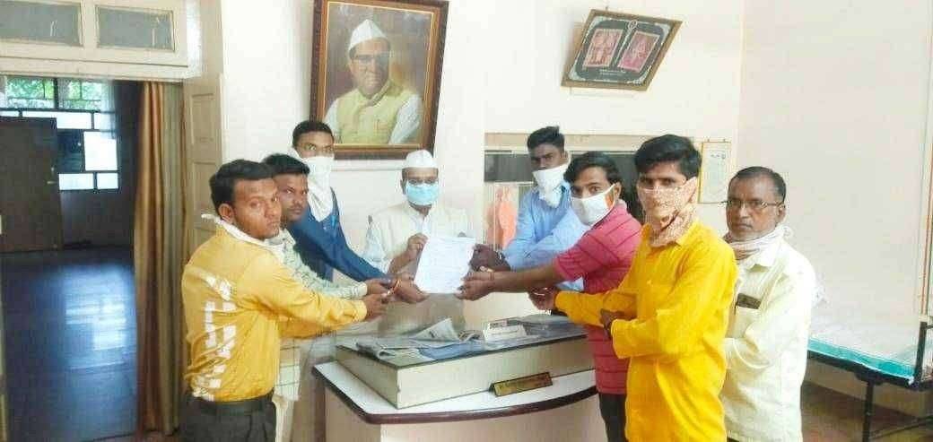 महाराष्ट्र राज्य कोतवाल संघटनेचे विविध मागण्यासाठी आ.शिरीषदादा चौधरी यांना निवेदन